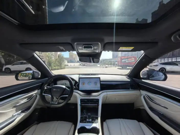 BYD Song PLUS DM 2023 Model DM-i Champion Edition 110KM Flagship Model – фото 7