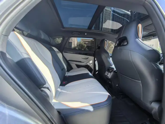 BYD Song PLUS DM 2023 Model DM-i Champion Edition 110KM Flagship Model – фото 9
