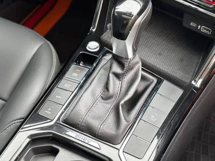 Volkswagen Passat PHEV 2023 Model 430PHEV Hybrid Elite Edition – фото 5