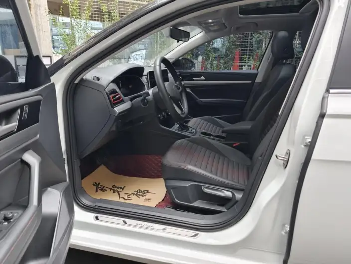 Volkswagen Lavida 2023 Model 300TSI DSG Manyi Edition – фото 10