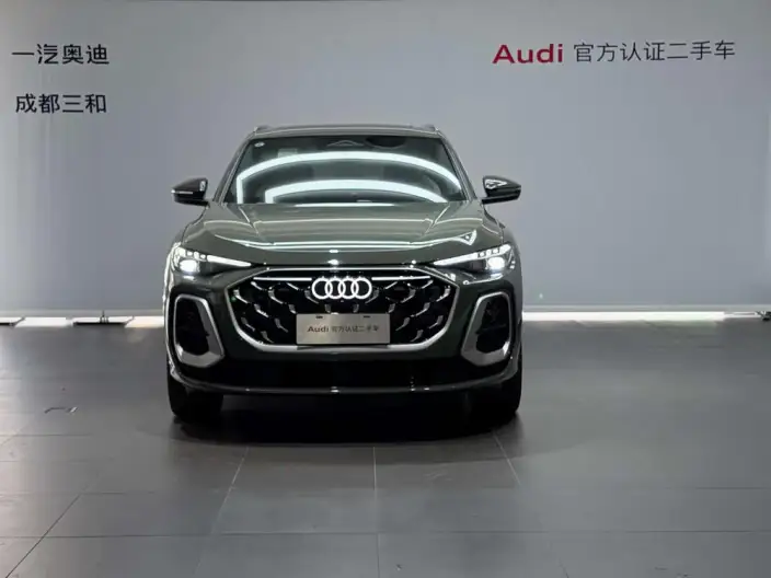 Audi Q5L 2026 Model 2.0T 10M Users Edition Edition – фото 2