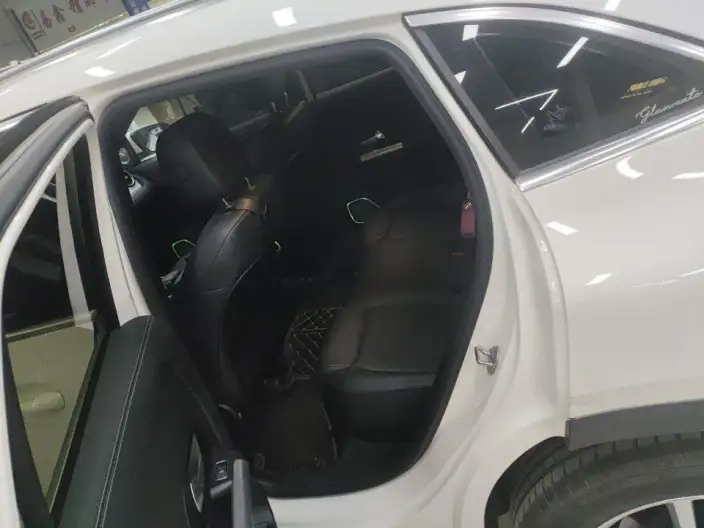 Mercedes-Benz GLA 2023 Model GLA 200 – фото 8