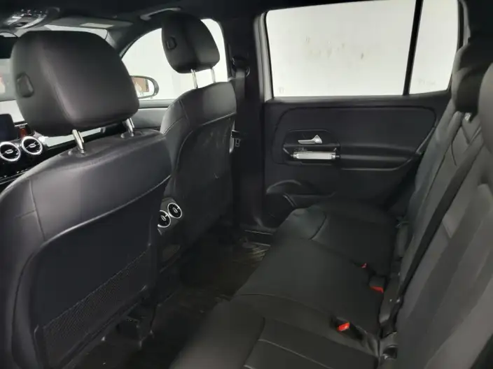 Mercedes-Benz GLB 2022 Model Facelift II GLB 200 Dynamic Model – фото 7