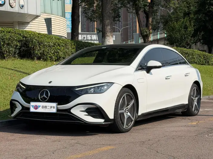 Mercedes-Benz EQE 2022 Model EQE 350 Pioneer Edition – фото 1