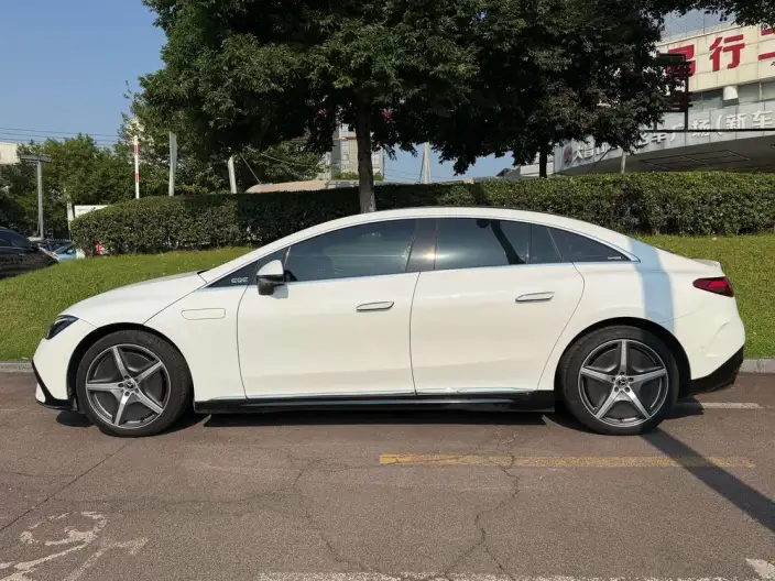 Mercedes-Benz EQE 2022 Model EQE 350 Pioneer Edition – фото 3
