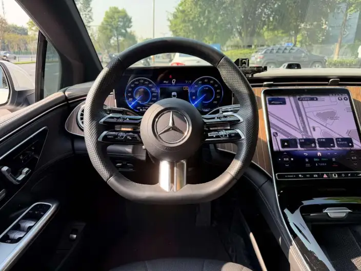 Mercedes-Benz EQE 2022 Model EQE 350 Pioneer Edition – фото 10