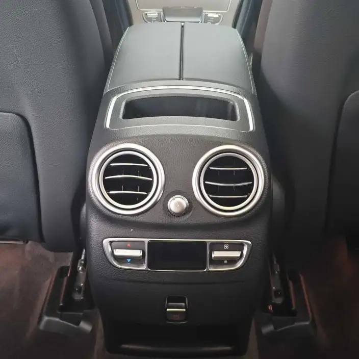 Mercedes-Benz GLC 2022 Model Facelift GLC 260 L 4MATIC Luxury Model – фото 8
