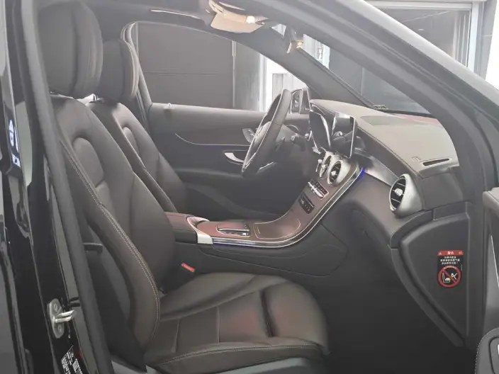 Mercedes-Benz GLC 2022 Model Facelift GLC 260 L 4MATIC Luxury Model – фото 10