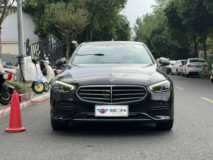 Mercedes-Benz C-Class 2022 Model C 260 L – фото 2