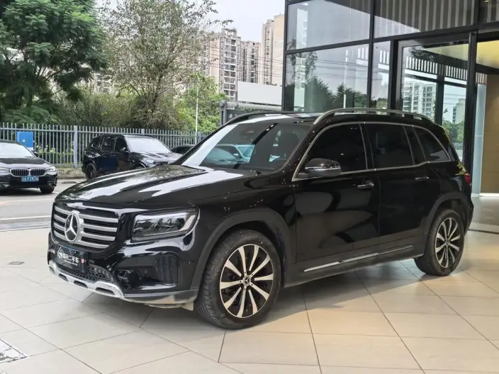Mercedes-Benz GLB 2025 Model GLB 220 Fashion Model – фото 1