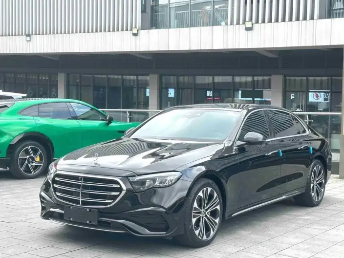 Mercedes-Benz E-Class 2024 Model E 300 L Fashion Model sedan – фото 1