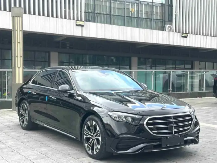 Mercedes-Benz E-Class 2024 Model E 300 L Fashion Model sedan – фото 3