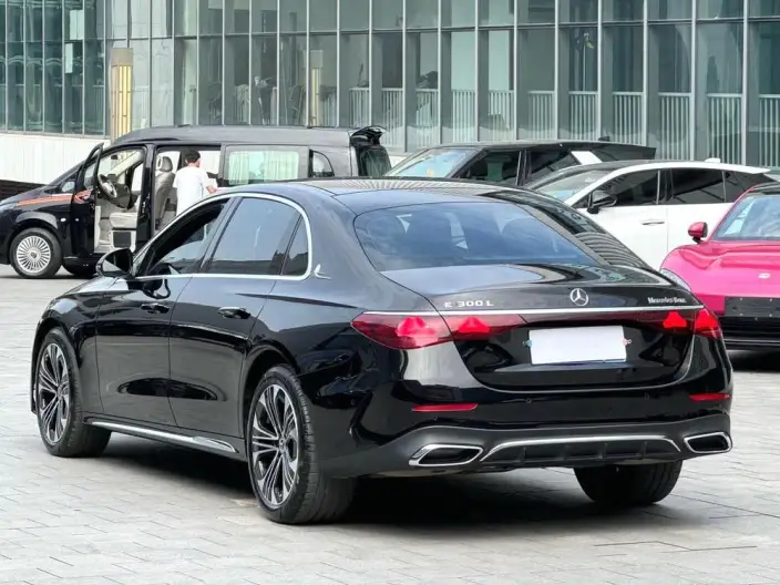 Mercedes-Benz E-Class 2024 Model E 300 L Fashion Model sedan – фото 4