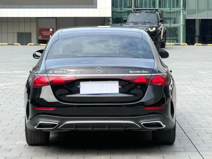 Mercedes-Benz E-Class 2024 Model E 300 L Fashion Model sedan – фото 5
