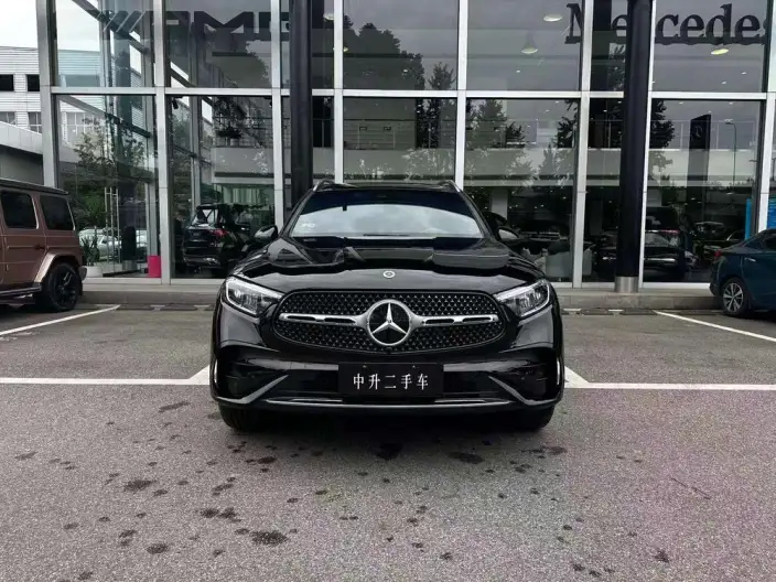 Mercedes-Benz GLC 2023 Model GLC 260 L 4MATIC Luxury Model 7 seat – фото 2