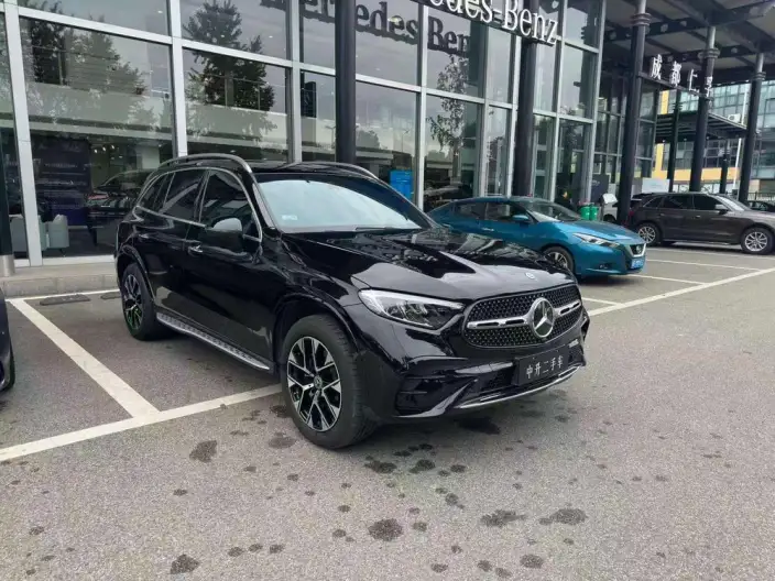 Mercedes-Benz GLC 2023 Model GLC 260 L 4MATIC Luxury Model 7 seat – фото 3