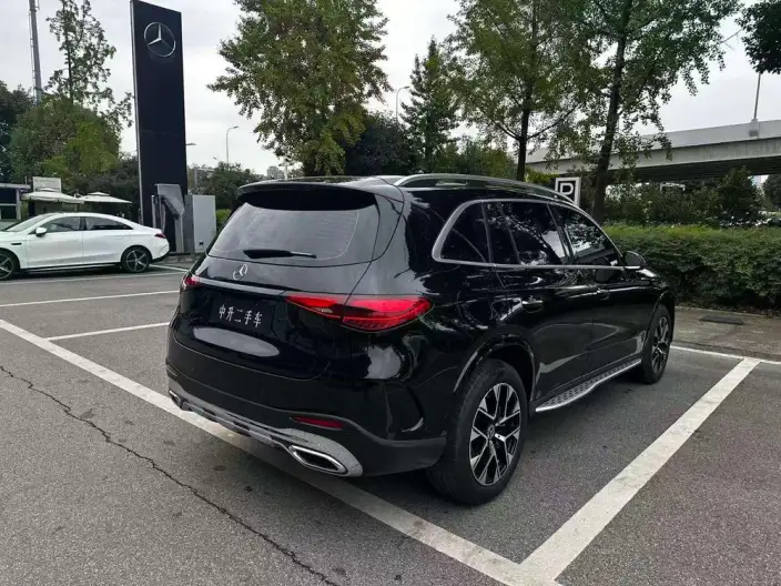 Mercedes-Benz GLC 2023 Model GLC 260 L 4MATIC Luxury Model 7 seat – фото 6