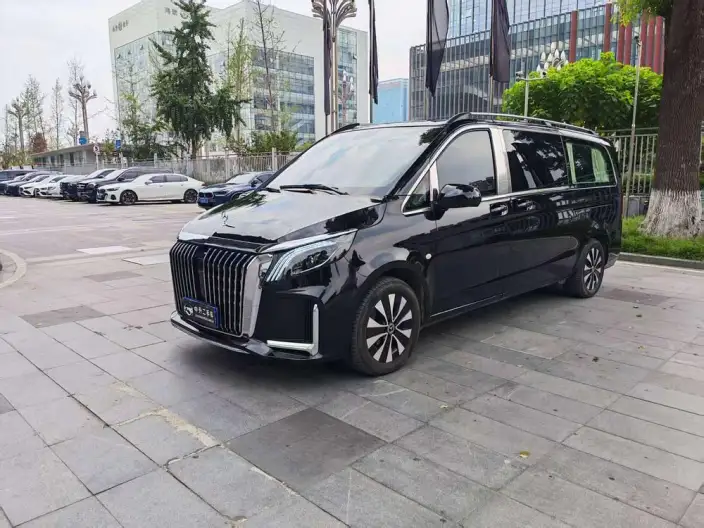 Viano 2023 Model 2.0T Business Edition 7 seat – фото 1