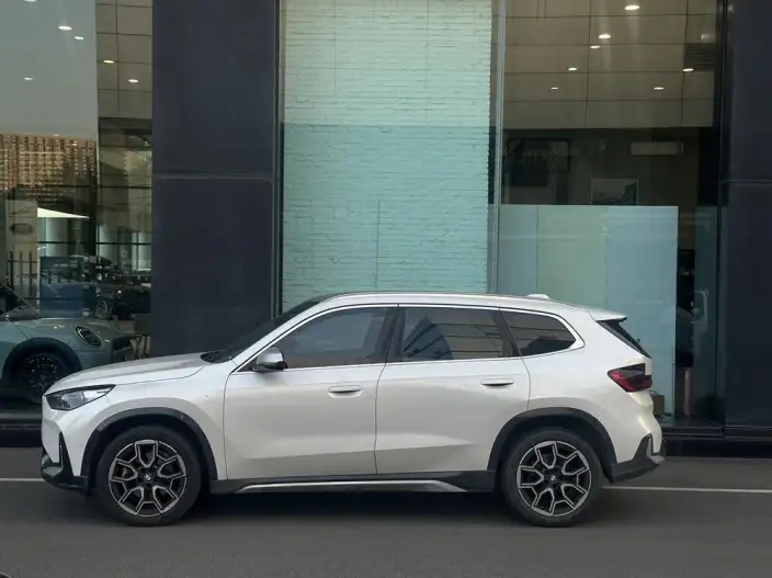 BMW X1 2023 Model sDrive25Li X Design Set – фото 3