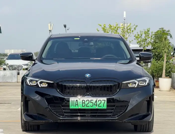 BMW i3 2023 Model eDrive35L – фото 2