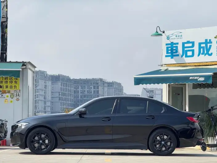 BMW i3 2023 Model eDrive35L – фото 3