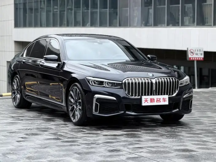 BMW 7 Series 2021 Model 740Li Leading Model M Sports Set – фото 3