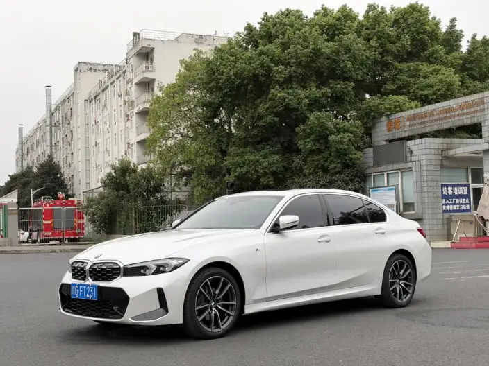 BMW 3 Series 2025 Model 325Li M Sports Set – фото 1
