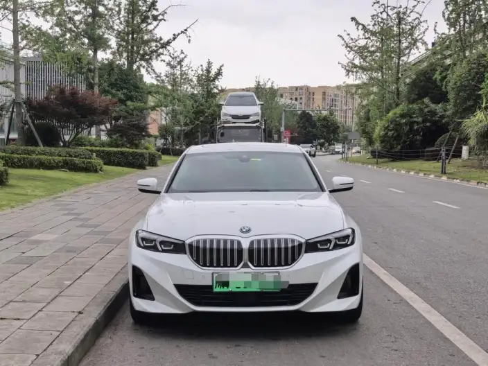 BMW i3 2025 Model eDrive35L – фото 2