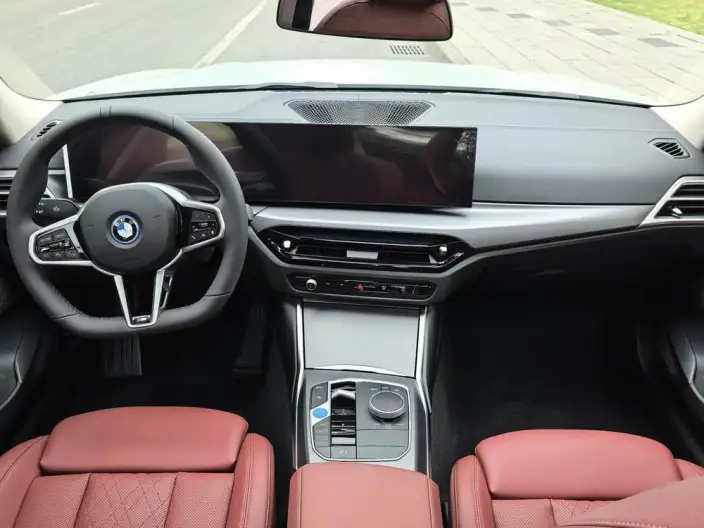 BMW i3 2025 Model eDrive35L – фото 7