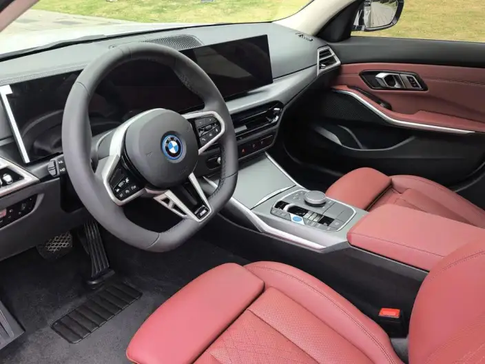 BMW i3 2025 Model eDrive35L – фото 9