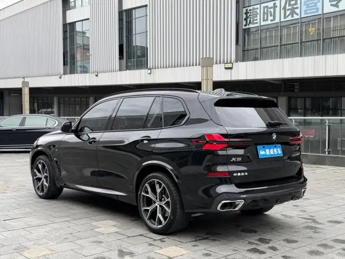 BMW X5 2023 Model xDrive30Li Exclusive Model M Sports Night Set – фото 4