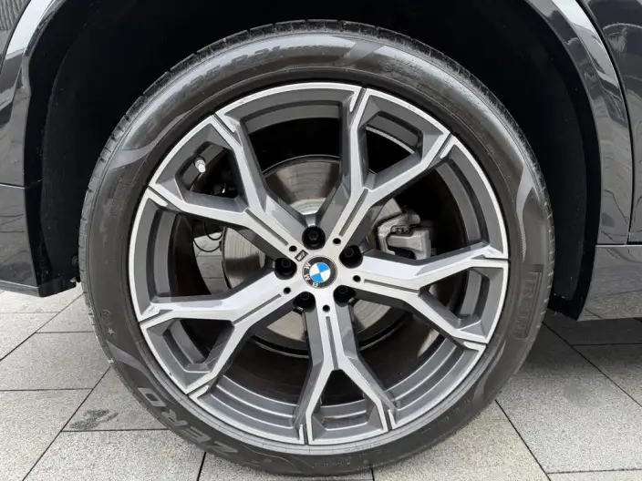 BMW X5 2023 Model xDrive30Li Exclusive Model M Sports Night Set – фото 7