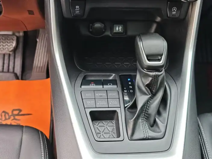 Toyota Wildlander 2021 Model 2.0L 4WD Deluxe Edition – фото 9