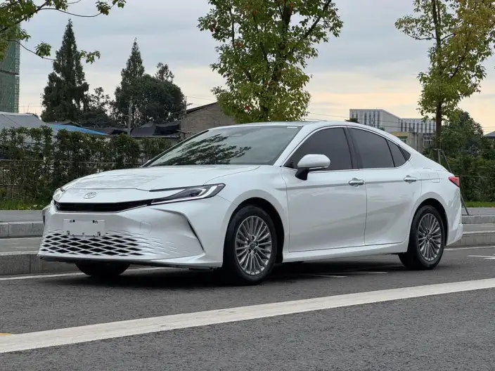 Toyota Camry 2024 Model 2.0E Elite Edition – фото 1