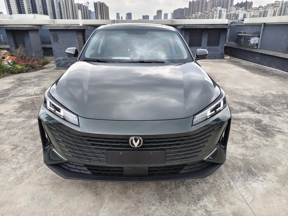 Changan Yida 2023 1.5T GDI Automatic Navigator – фото 2