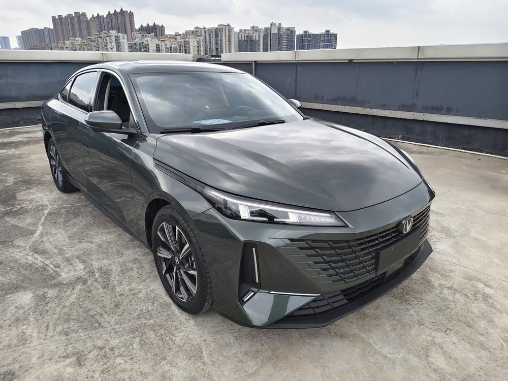 Changan Yida 2023 1.5T GDI Automatic Navigator – фото 3