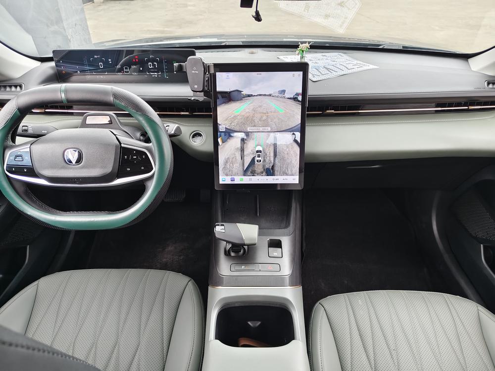 Changan Yida 2023 1.5T GDI Automatic Navigator – фото 18