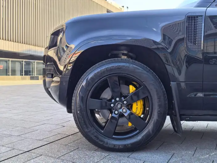 Land Rover Defender 2023 Model Facelift 110 P400 X-Dynamic HSE