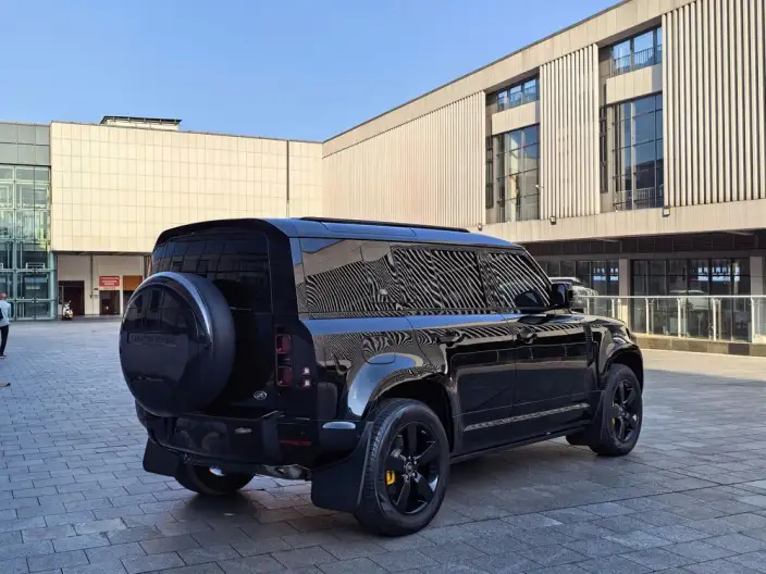 Land Rover Defender 2023 Model Facelift 110 P400 X-Dynamic HSE – фото 7