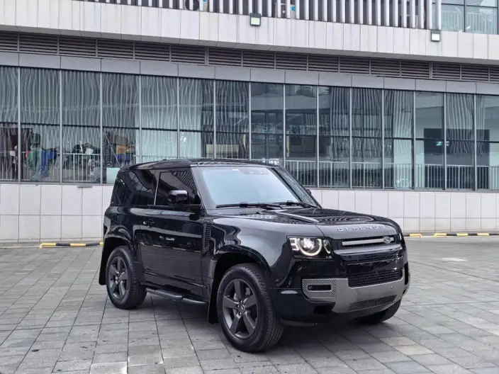 Land Rover Defender 2025 Model 90 3.0T P400 X-Dynamic HSE
