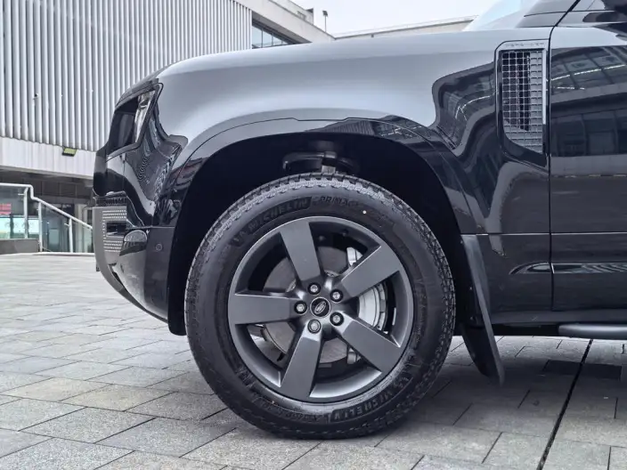 Land Rover Defender 2025 Model 90 3.0T P400 X-Dynamic HSE – фото 8