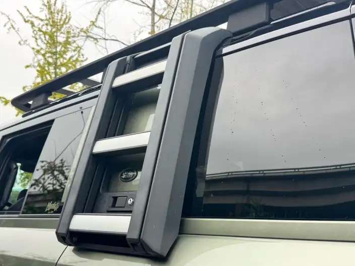 Land Rover Defender 2023 Model Facelift 110 P400 X-Dynamic HSE – фото 9