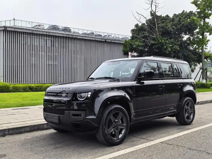 Land Rover Defender 2026 Model 110 3.0T P400 X-Dynamic SE
