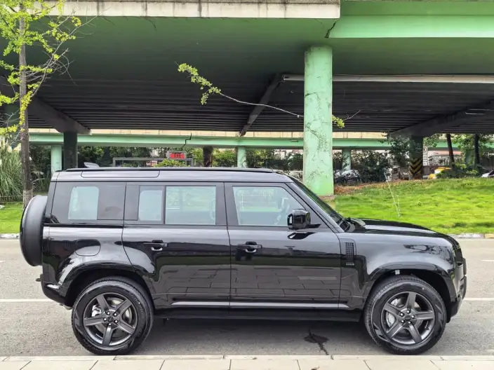 Land Rover Defender 2026 Model 110 3.0T P400 X-Dynamic SE – фото 5