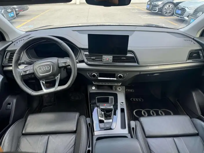 Audi Q5L 2022 Model 40T Luxury Dynamic Model – фото 8