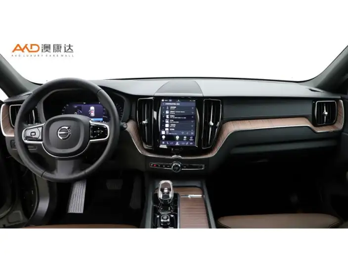 Volvo XC60 2022 Model B5 4WD Smart Range Deluxe Edition – фото 6