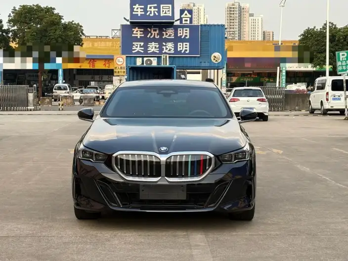 BMW 5 Series 2024 Model 530Li Exclusive Model M Sports Set – фото 2