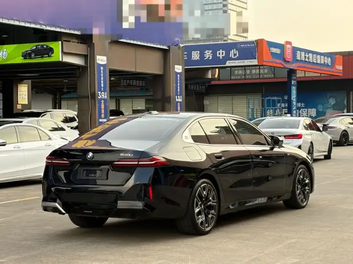 BMW 5 Series 2024 Model 530Li Exclusive Model M Sports Set – фото 6
