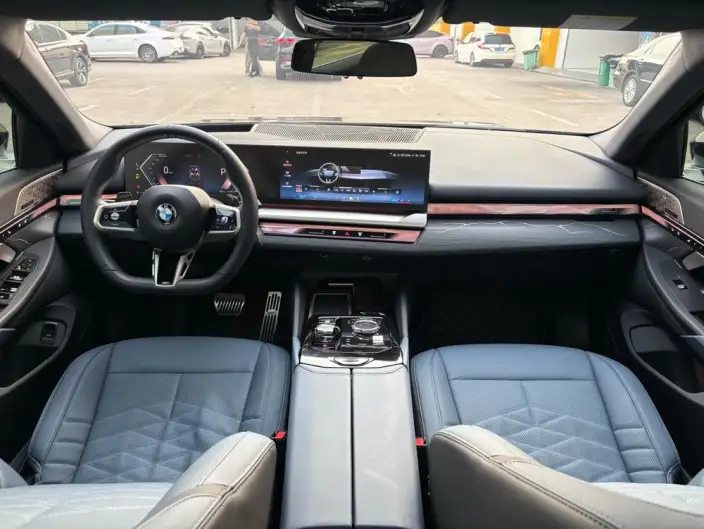 BMW 5 Series 2024 Model 530Li Exclusive Model M Sports Set – фото 8