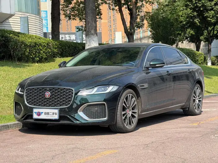 Jaguar XFL 2025 Model 2.0T P250 2WD Exclusive Deluxe Edition